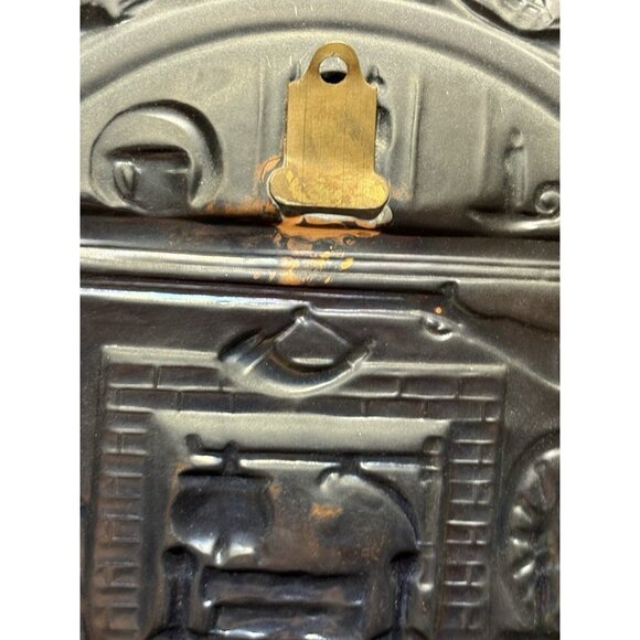 Vtg Coppercraft Guild embossed copper wall plate  colonial fireplace scene 2 Set - Picture 7 of 8
